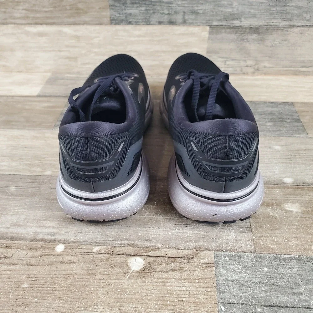 Brooks excellent blue
